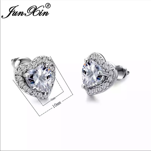 New Silver Brilliant Diamond Stud Earrings, wonderful Earrings, wow Earrings - Picture 6 of 6